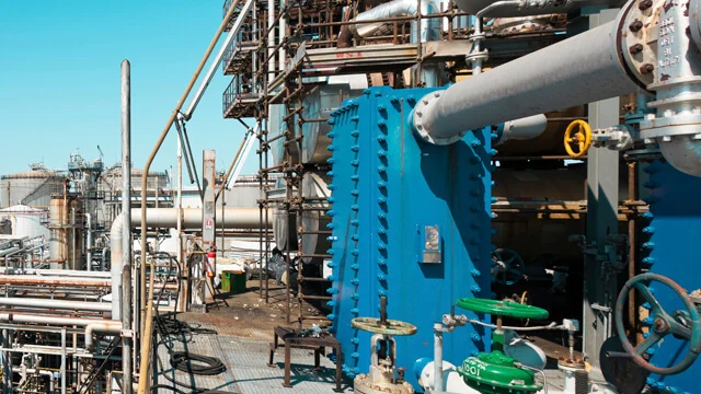 naphta-640x360-large